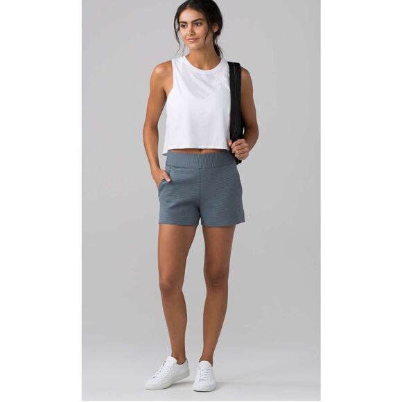 NWT Lululemon Shape Shorts 3” Sterling Grey and Black Stripe Shorts _ Size 4 - Picture 1 of 10